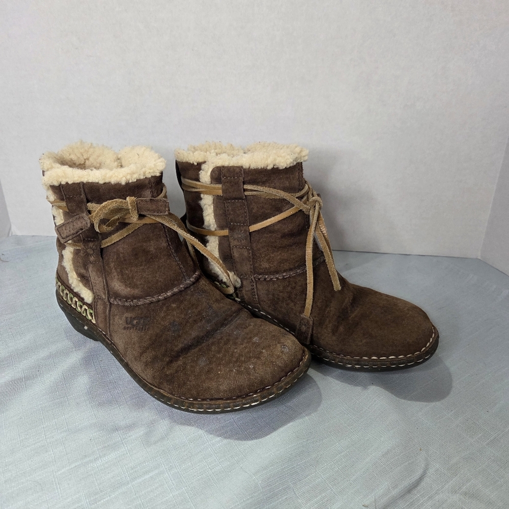 UGG Brown Shearling Lace-Up Boots Womens Size 7